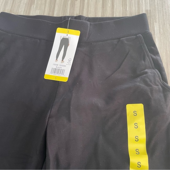 NWT Black Joggers - Picture 3 of 4